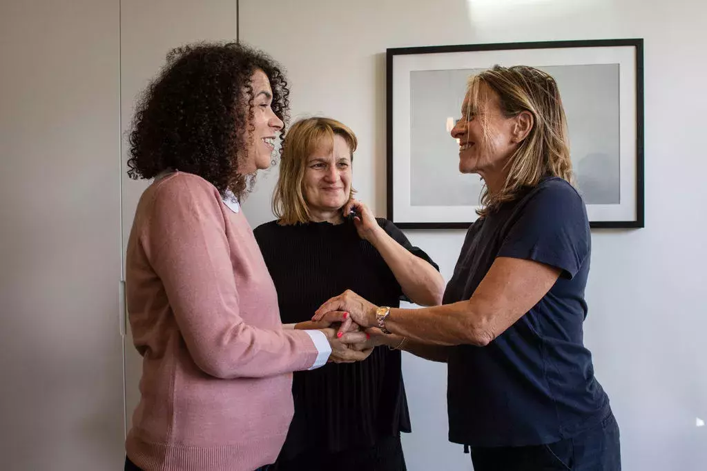 Monie et Sylvie sur le shooting © Ministères sociaux DICOM Tristan Reynaud Sipa